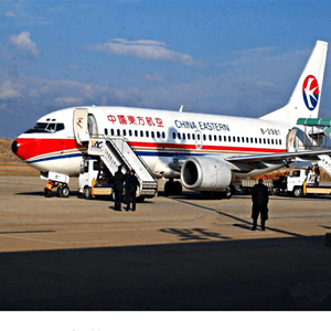 西双版纳空运代理航空快运业稳步发展的原因是什么？